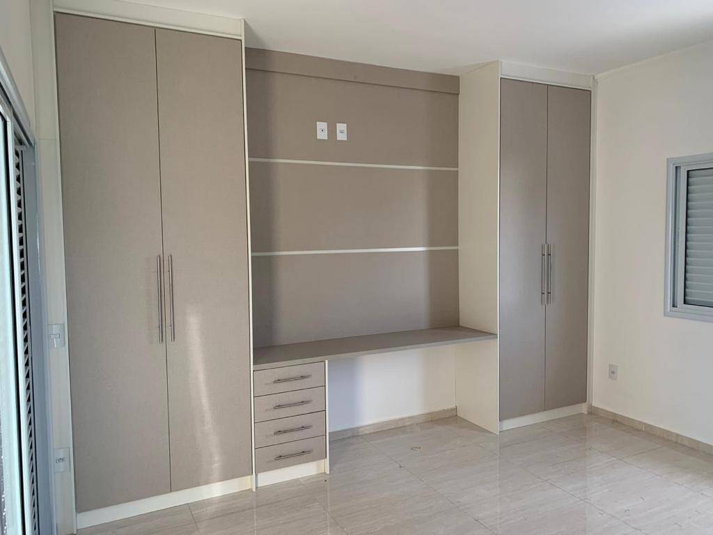 Casa à venda com 9 quartos, 800m² - Foto 17