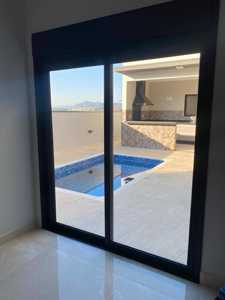 Casa à venda com 3 quartos, 197m² - Foto 12